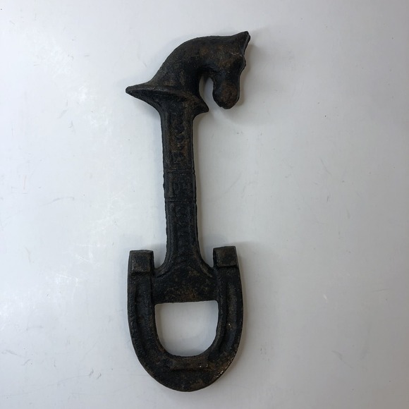 Vintage 6" Heavy Cast Iron Horse Head With Horseshoe Bottle Opener Patina - Picture 4 of 6